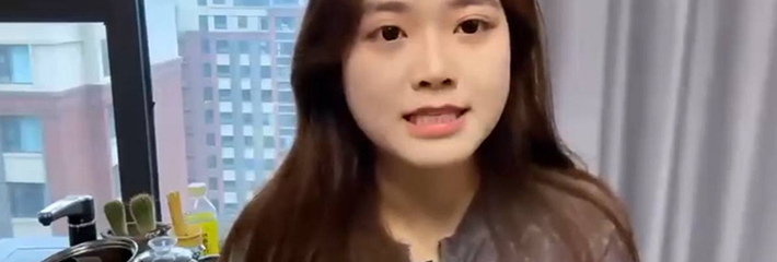 异地奔现美女酒店自湿，初次约炮生疏又满足，酒色之下难掩风流债！
