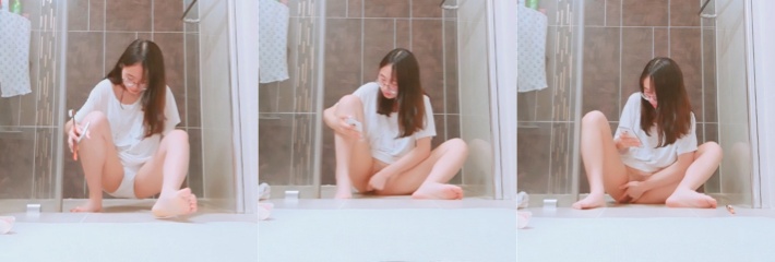 咸湿房东 偷拍眼镜妹租客 浴室看片牙刷自慰 想不到如此反差