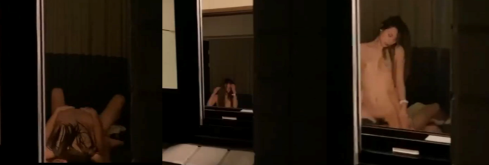 兄弟白天打炮得拉窗帘啊 这让没炮友的兄弟怎么办 女上骑乘还挺熟练 看来没少玩！