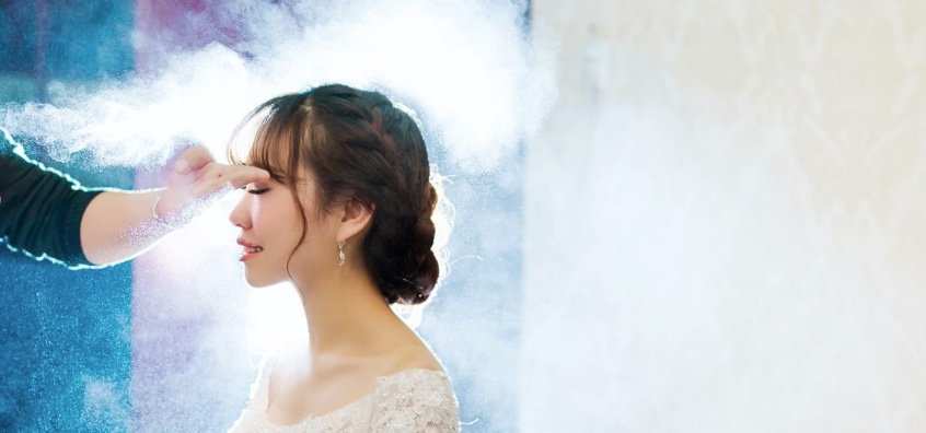 高铁上小情侣疯狂舔逼全程偷拍 女子嬉笑记录私密瞬间引爆网络！