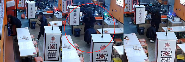 某沙县小吃连锁餐馆 变态男子偷闻女服务员屁股 先是声东击西服务员 上演回手掏凑进屁股狂闻！