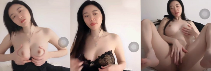 高颜御姐 kii 付费定制一对一裸聊视频流出 无毛白虎露脸扒穴抠逼自慰 揉胸三点全粉表情超骚！