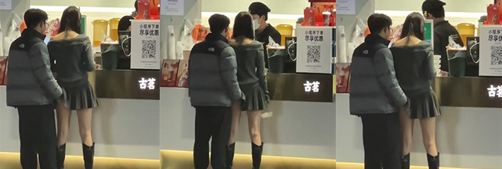 古茗店门口又出新瓜 妹子性感超短裙就是为了方便被摸的？？？