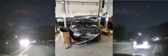远光灯杀手 干得漂亮就是不能惯这种远光狗毛病 车主怒撞对面车 四人全晕气囊全爆！