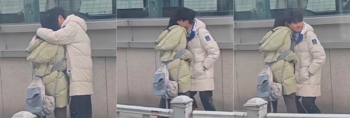 离别的车站最后再来一次 小情侣分别之际情难自制 当众为女友疏通下水道 这胆子是真大啊