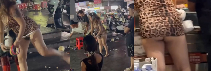 这又是哪个金主给派发小母狗的任务这么劲爆 骚女穿豹纹连体衣街头套圈买东西！