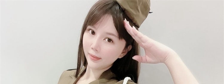 台湾K奶网红女神JKF女郎『张维亚』最新火爆付费私拍