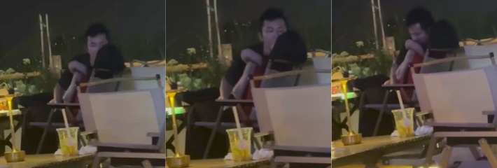 想爱就爱 情到深处自然扣 小情侣露天酒吧无视众人目光 激情舌吻大大方方的扣逼
