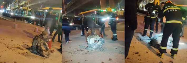 玩这么大吗 山东青岛海尔路一男子街头自焚 被消防员救下 难道又是一位纯爱战士吗！