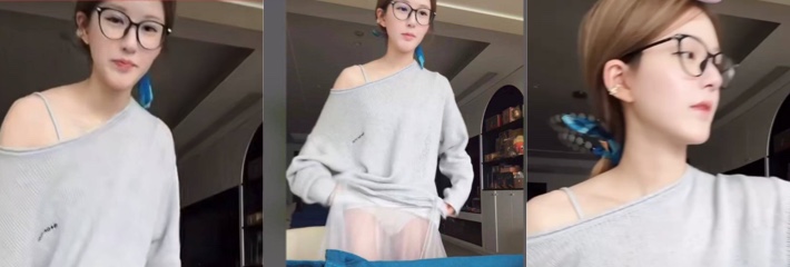 大明星赵露思直播闪现露出内裤黑料 心机女演员裙底春光乍现 粉嫩内裤湿痕挑逗粉丝!