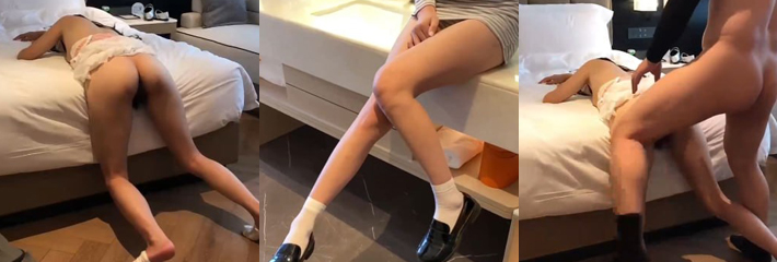 青春活力满满的妹子 雯雯 嫩滑小脚撩拨感拉满 暴力后入猛烈冲刺