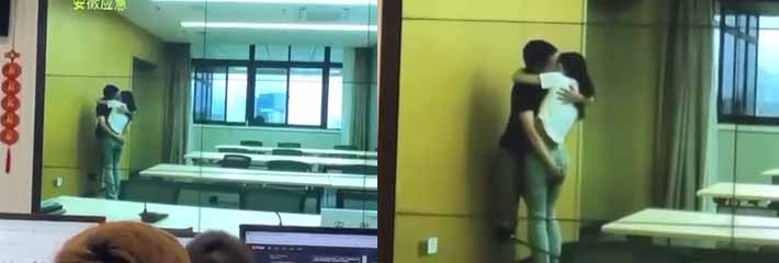 福建铁塔指挥调度中心现场观看安徽应急情侣现场直播 把切屏的开除了 马上进入脱衣服环节!