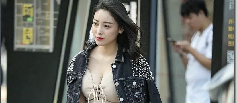 上海英语老师 不雅视频流出来 与她平日形象极其反差！