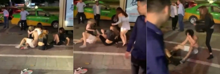醉酒男喊三个妹子 事后不给钱 在大街上被妹子们群殴走光 真是败坏社会风气!