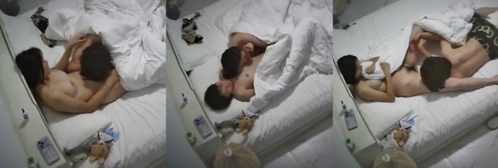 上帝视角偷拍 情侣酒店两个身材火辣妹子 亲热全程视频曝光