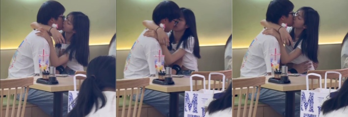 我的眼里只有你 你却想着摸咪咪 清纯学生妹奶茶店和男友激情摸奶！
