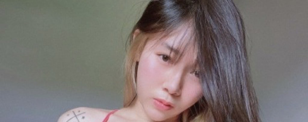 IG天然巨乳网红 kninu0880 收费大尺度视图 豹纹情趣衣床上揉大奶诱惑