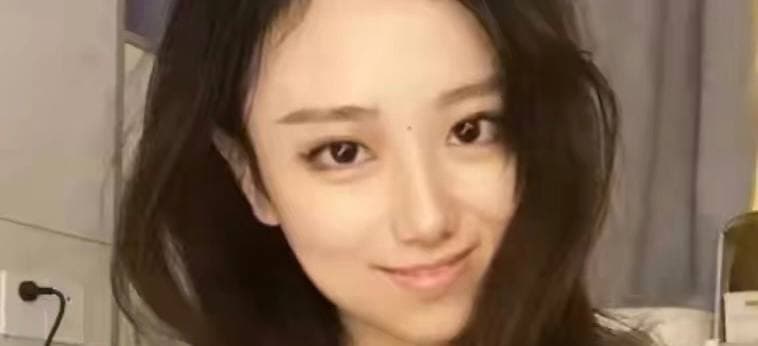 抖音网红 徐一零 直播做俯卧撑漏奶 丰满双乳完全走光福利太劲爆！