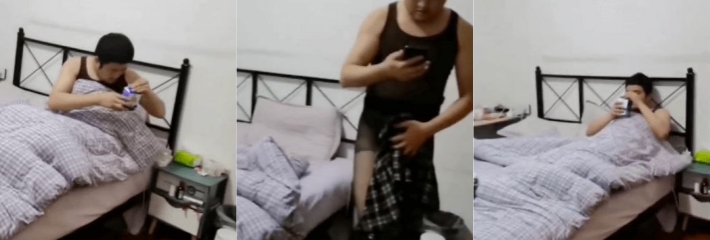 这是哪位料友和女孩合租？趁人不在穿人丝袜 还躺在人床上 结果被人和闺蜜抓了现行！