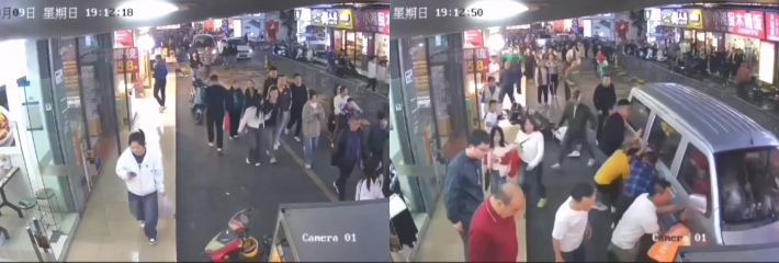 广东韶关面包车冲撞人群事件！面包车失控连撞5人 最后靠众人合力将车底人救出！