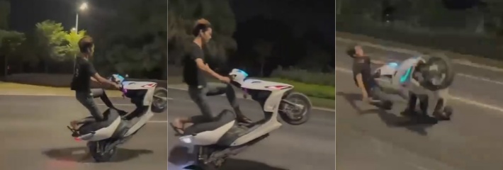 鬼火少年大半夜不回家睡觉却跑到马路上狂秀车技！摔倒后直立翻转属实牛逼到位了！