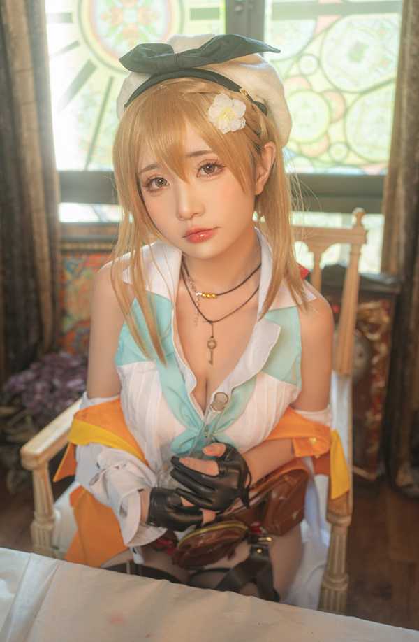 爆机少女喵小吉 推特二次元福利姬 订阅大尺度写真福利极致白嫩身材诱人姿势顶级
