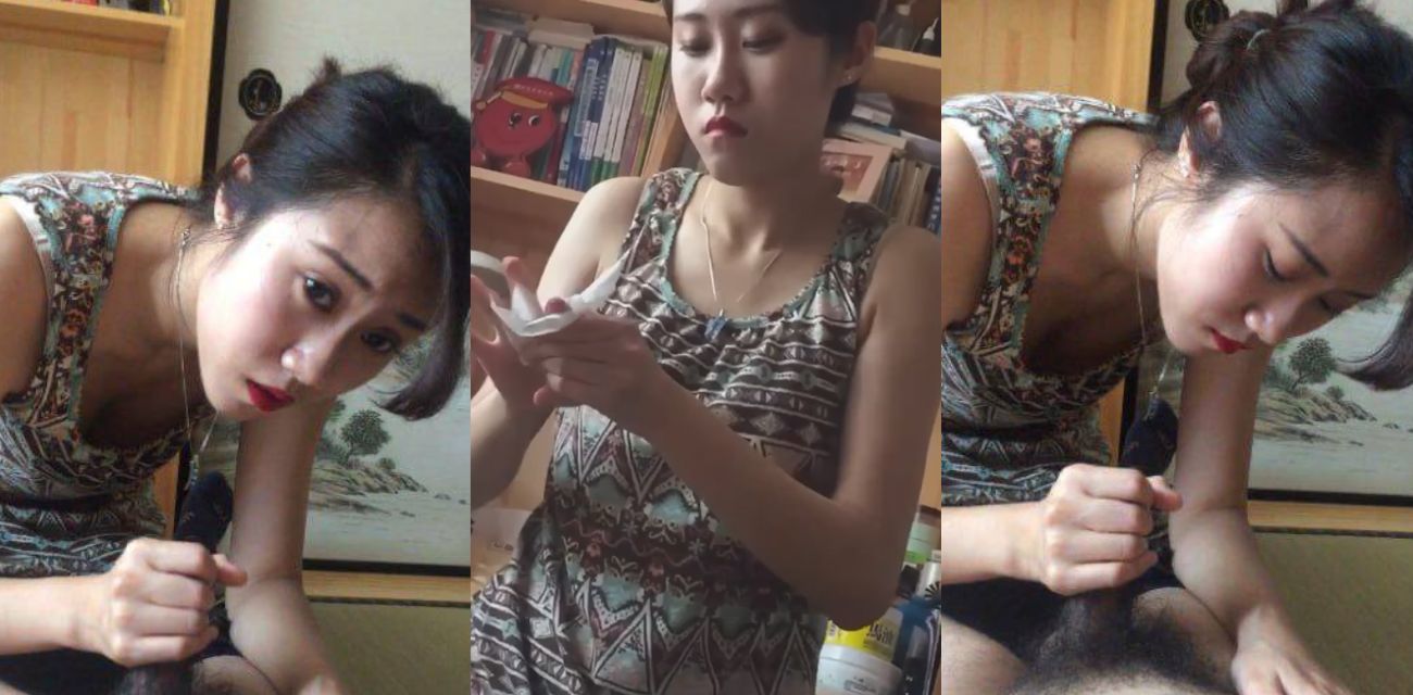 眼镜哥约炮高质量熟女少妇 女人味十足 被大哥后入爆操 呻吟声非常诱惑 极其享受被肉棒塞满的感觉