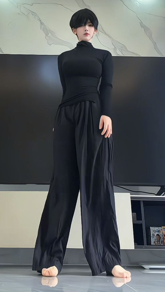抖音帅气中性风网红 洋桔梗 私下生活照外泄形象反差巨大 清冷阳光滤镜碎一地网传私照引爆热搜