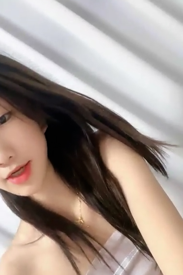 高颜值学生妹 小熊维尼 清纯邻家女孩 裸体扭动白虎嫩穴一张一合 好想插进去感受紧致