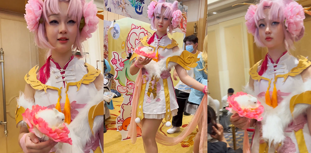 商场偷拍系列 极品二次元少女COS逛街被偷拍大神疯狂抄底 丝袜白内内超长走光！