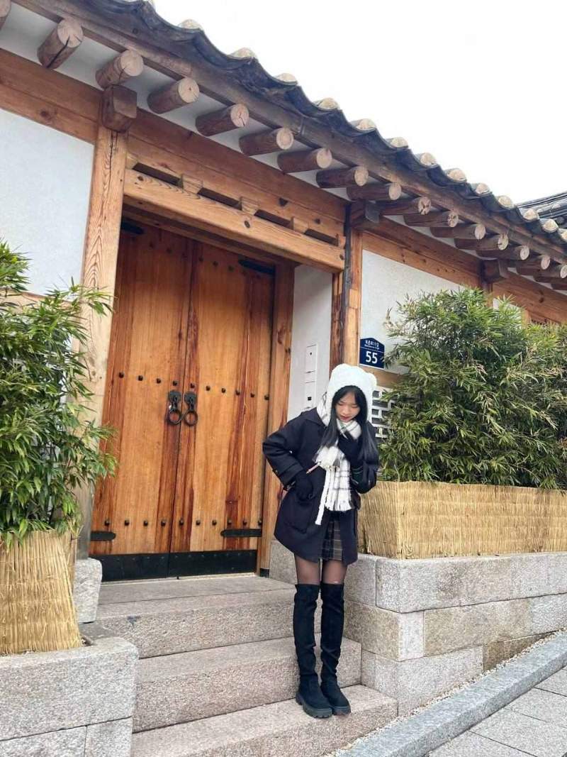 可爱软萌小姑娘遇上渣男 被骗感情还被操到哭着求饶！