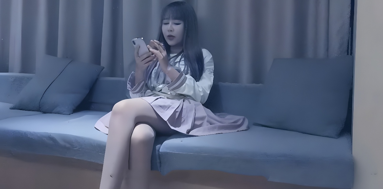 文轩探花约精神小妹出高价结果不调情直接吵架 后腰只争朝夕纹身太个性！