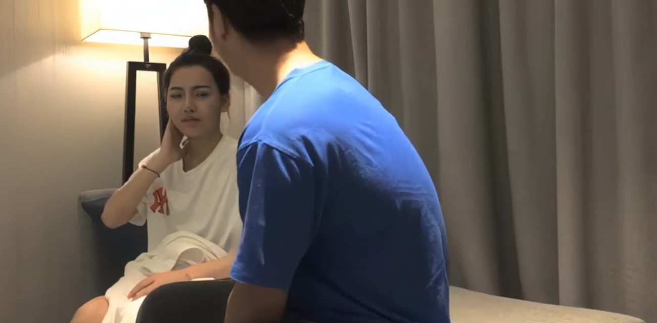 探花大神 小宝 约操极品外围 丸子头甜美妹被操得高潮尖叫 全程露脸骚话不断！
