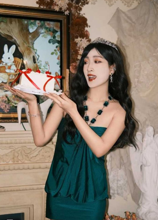 横漂女演员 沈莹 明码标价被迫陪睡 视频流出遭到恐吓 娱乐圈潜规则再度引发热议