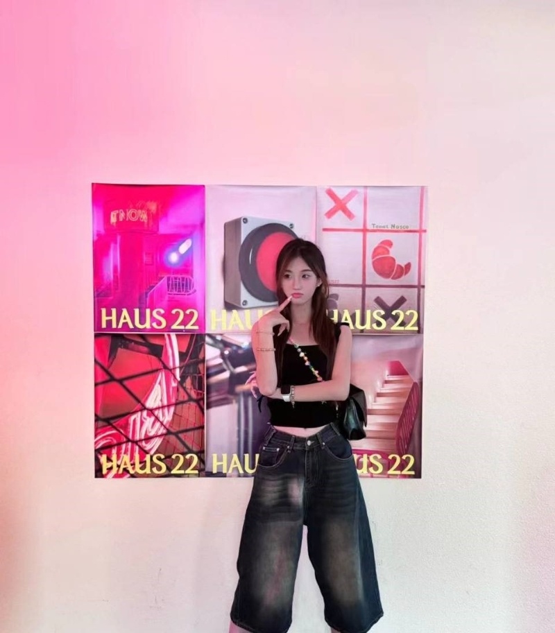 华东师大闵行校区高颜清纯学妹与男友性爱曝光！