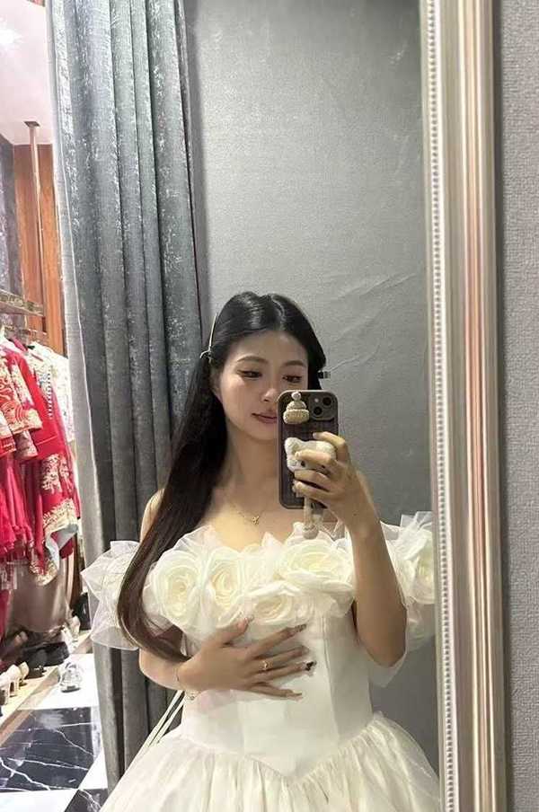 昆明新娘 邓相宜 白天发喜帖晚上偷情 瞒夫溜进肖鸿宇被窝被抓包 绿帽新郎怒发聊天记录艳照亲友群