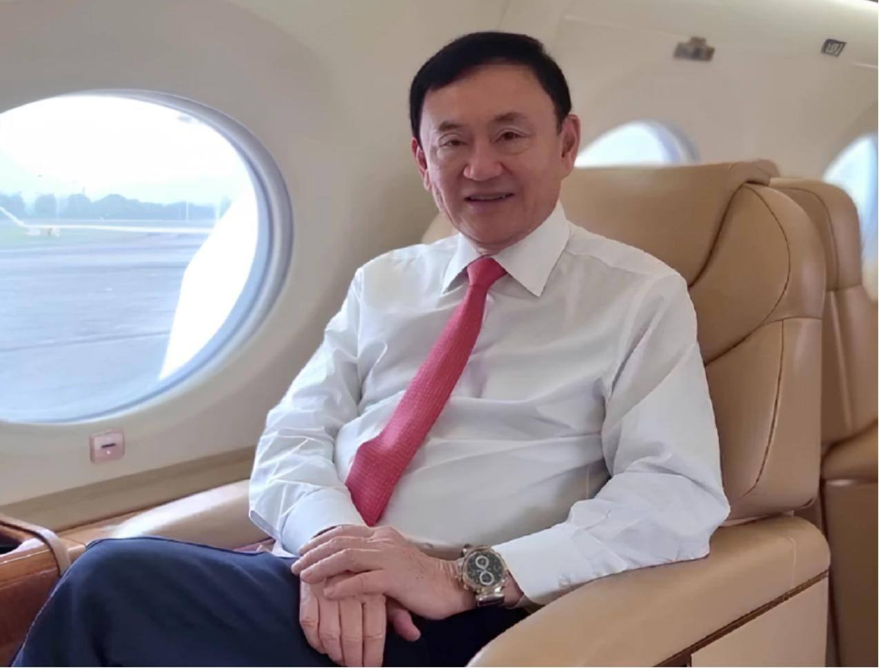 泰国新闻：泰国前总理他信最终抵达迪拜，而非新加坡！