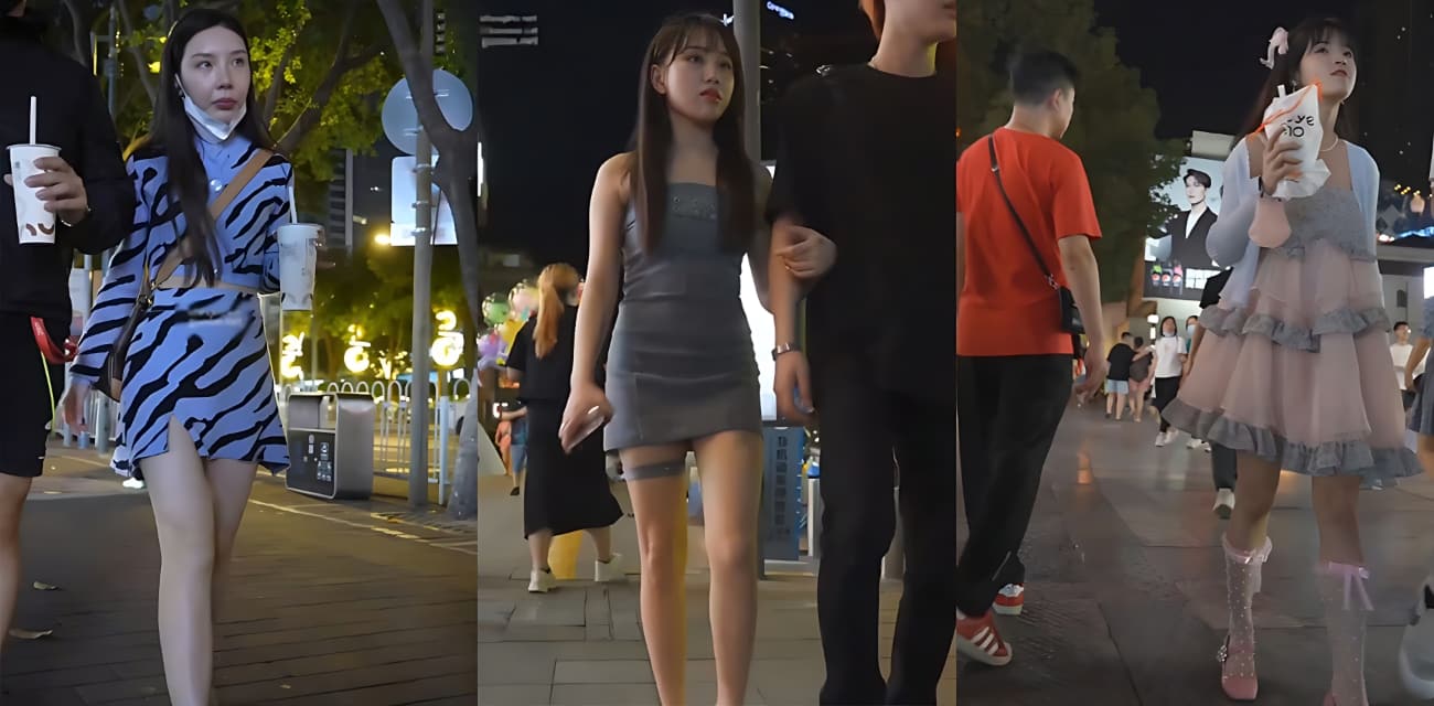 街头BC抄底曝光 时尚美女紧身牛仔短裙加透明高跟 排队岔腿裙底走光 丁字裤湿痕直击粉嫩小穴！