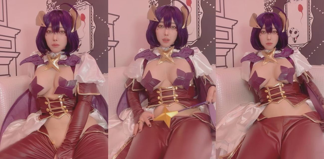 白嫩肌肤巨乳魅魔 手持仙女棒塞入裤子里玩弄小穴 这种母狗般的表情谁受得了啊！
