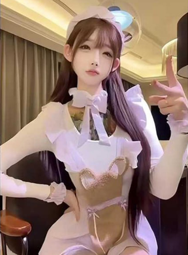抖音网红 mo你别哭定制福利 深喉跪舔金主肉棒 撅臀后入无套疯狂打桩