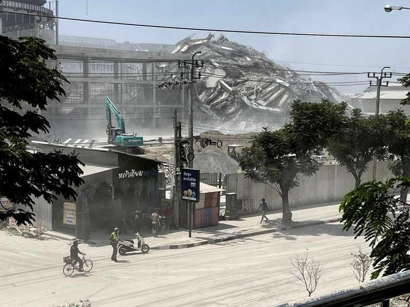 缅甸-泰国资讯：缅甸全国50多座清真寺因地震倒塌,近300人死亡。