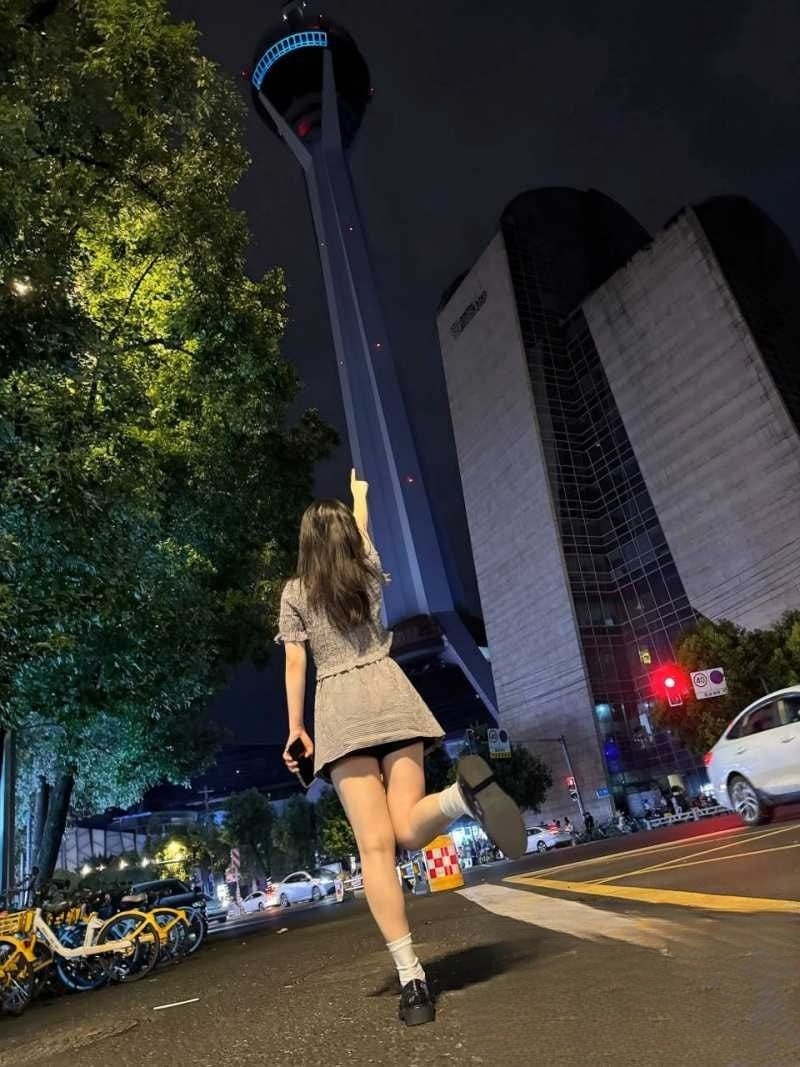 江西男幼师邱意恋爱期狂撩多女 开房视频曝光