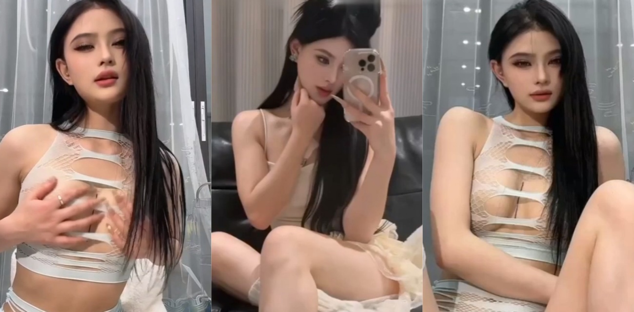 抖音极品女神 龙舌兰 高价定制露脸福利 透明情趣制服高清特写裸足私处 网红大尺度视频！