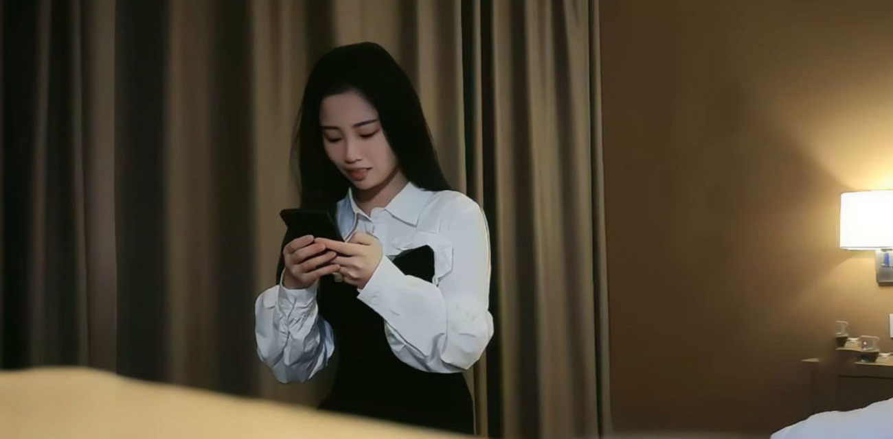 杏吧探花大声李寻欢酒店约操极品美少女 各种姿势轮番上阵 直接干到她浪叫不止！