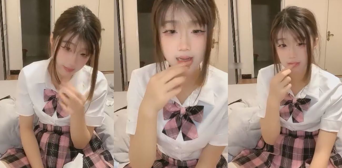 高颜值美少女 jk制服丝袜直播大秀身材 带猫耳大秀裸体舞蹈 画面香艳无比！