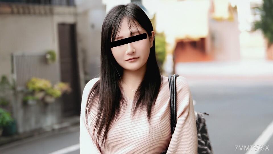 061326_01 近日，一名醉酒女子与丈夫失散后，在意识清醒的情况下大量射精。