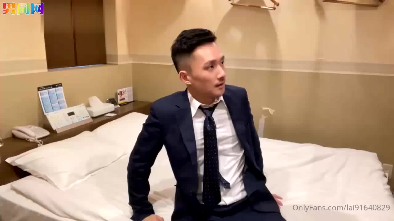 OnlyFans日本网黄Hiroya联名Mark，西装主管潜规则操射下属