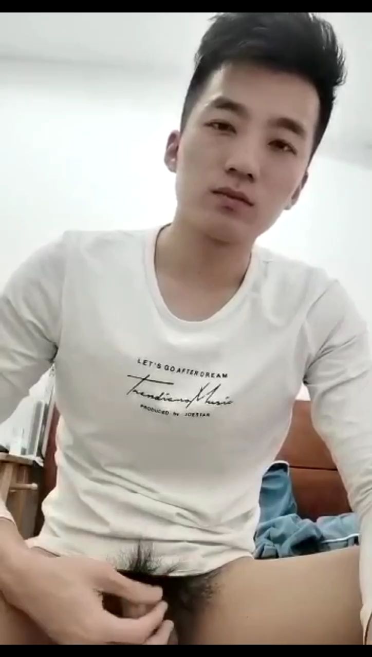 正装的帅哥小经理私底下也是相当风流
