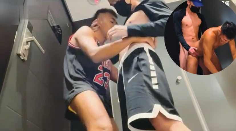 18岁体育生学校公侧激情碰撞 高颜值腹肌小狼狗