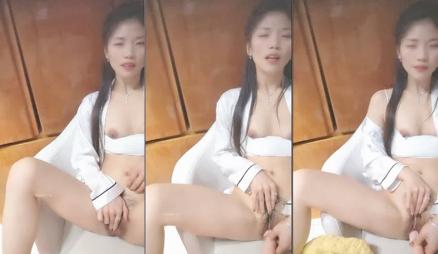 新人小夫妻，极品小少妇，【清雅婷】，居家性爱自拍，好白，身材颜值眼神